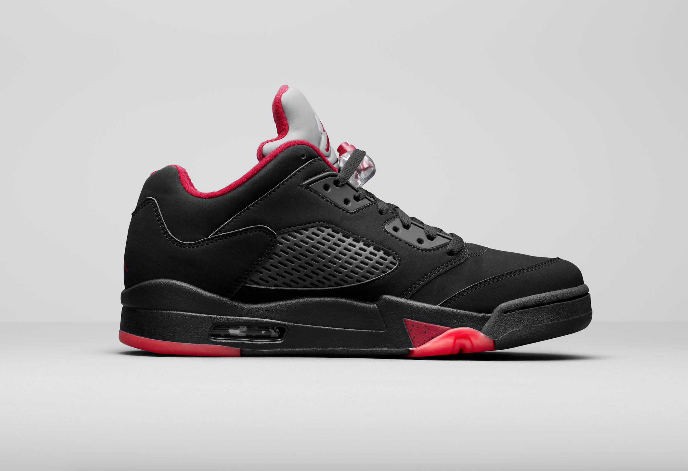 Release-Date-Air-Jordan-5-Low-Alternate-02.png