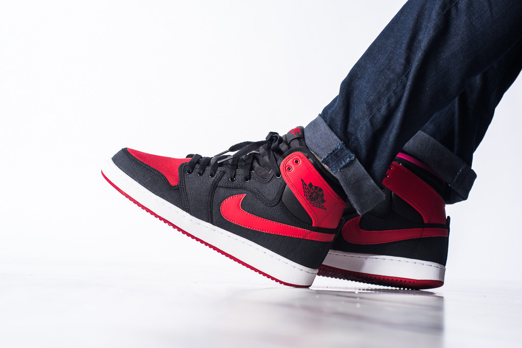 AJ1_KO_High_OG_Black_Red_02.jpg