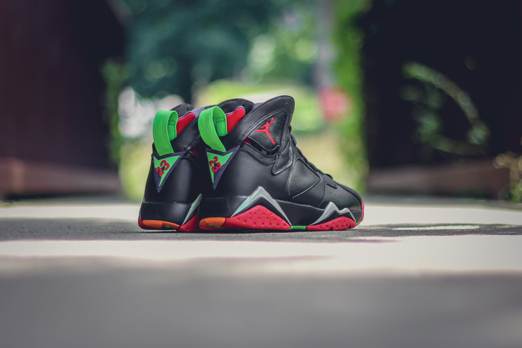 Marvin-the-martian-7-air-jordan-08.jpg