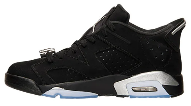 retail-photos-air-jordan-6-chrome-03.jpg