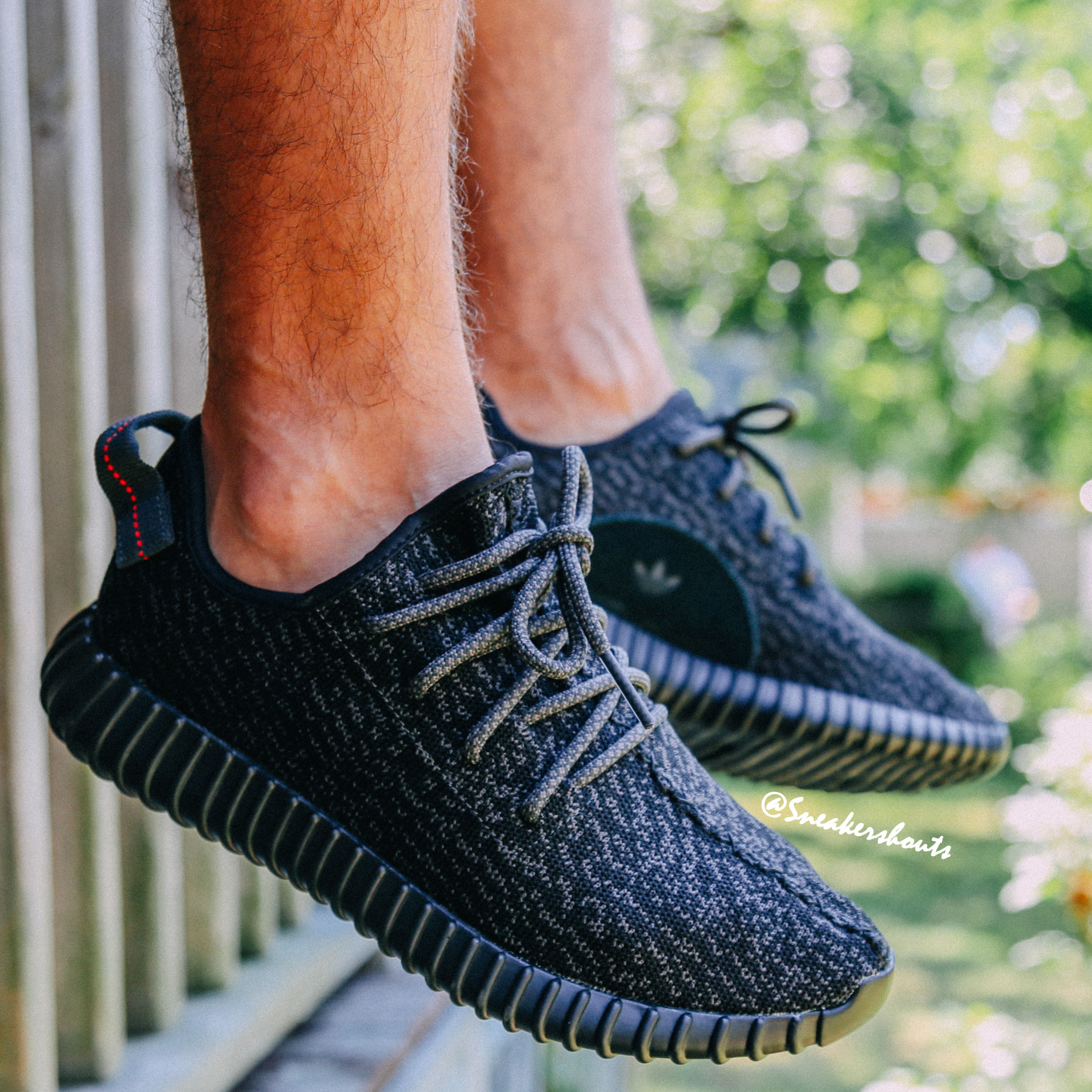 Adidas-Yeezy-350-Boost-Low-Black-4.jpg