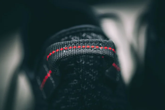 adidas-yeezy-boost-350-black-pirate-new-08.jpg