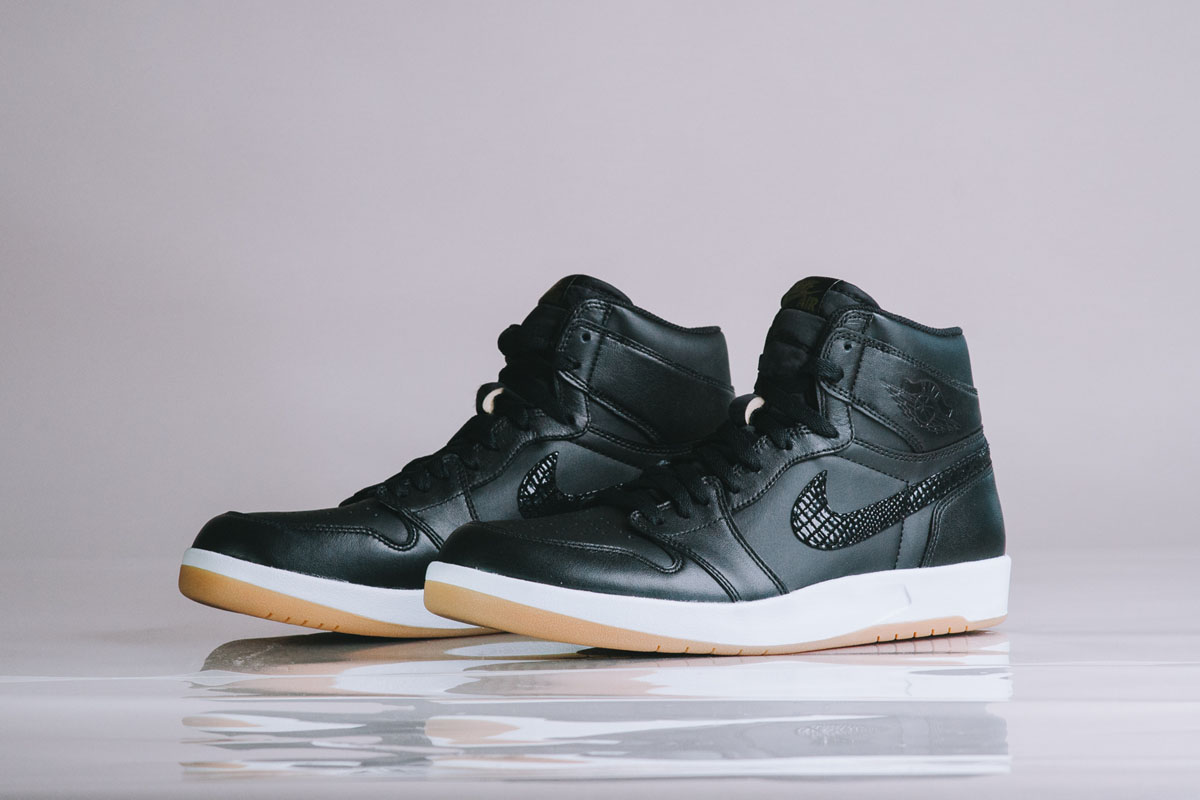 Detailed-Look-Air-Jordan-1.5-The-Return-“Black-Gum”-010.jpg