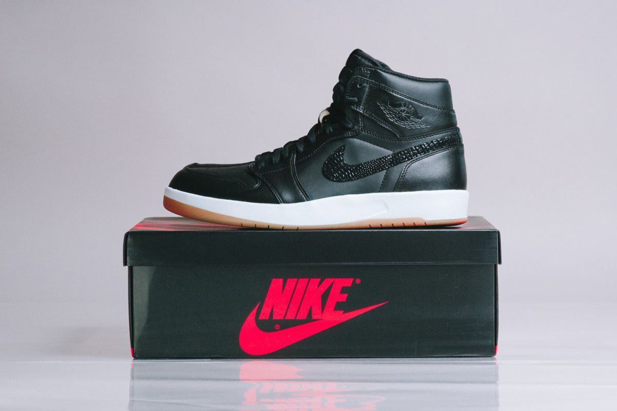 Detailed-Look-Air-Jordan-1.5-The-Return-“Black-Gum”-02.jpg