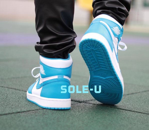 air-jordan-1-on-feet-UNC-3.png