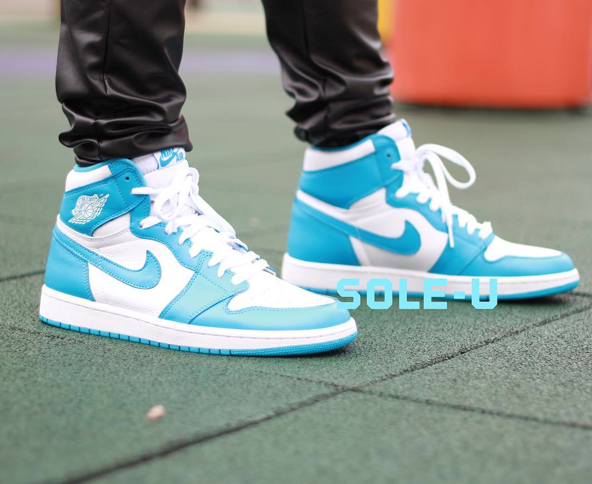 air-jordan-1-on-feet-UNC-4.png