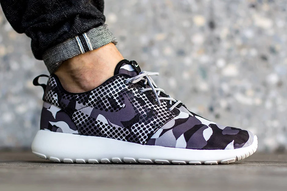 nike-roshe-run-polka-camo-02.jpg