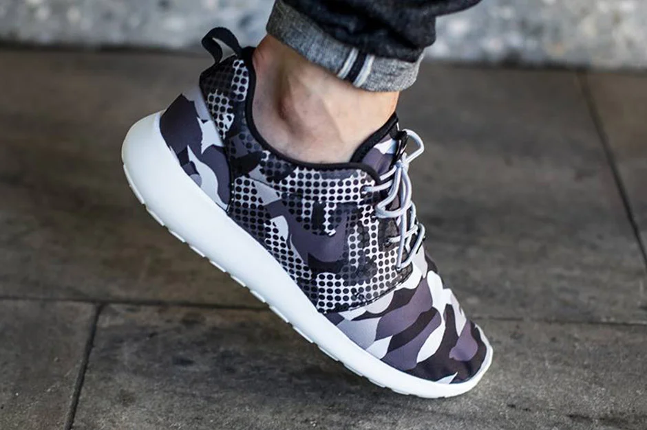 nike-roshe-run-polka-camo-03.jpg