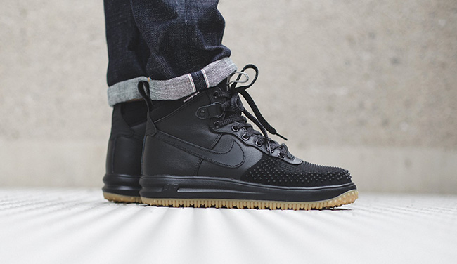 nike air force 1 duckboot on feet