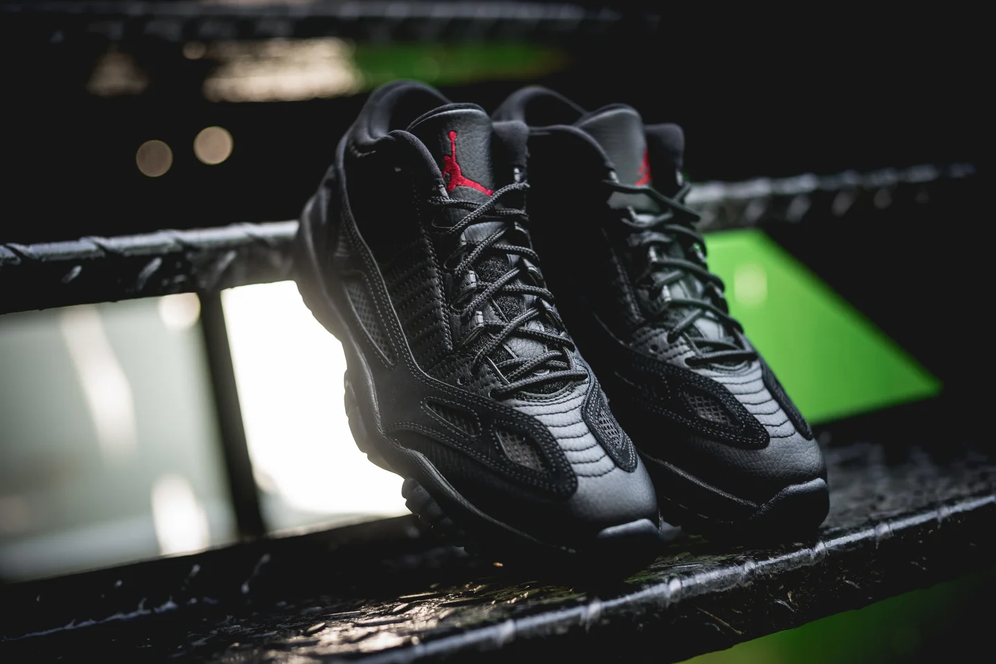 jordan-11-low-ref-photos-04.jpg