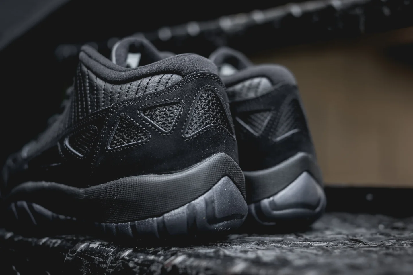 jordan-11-low-ref-photos-05.jpg