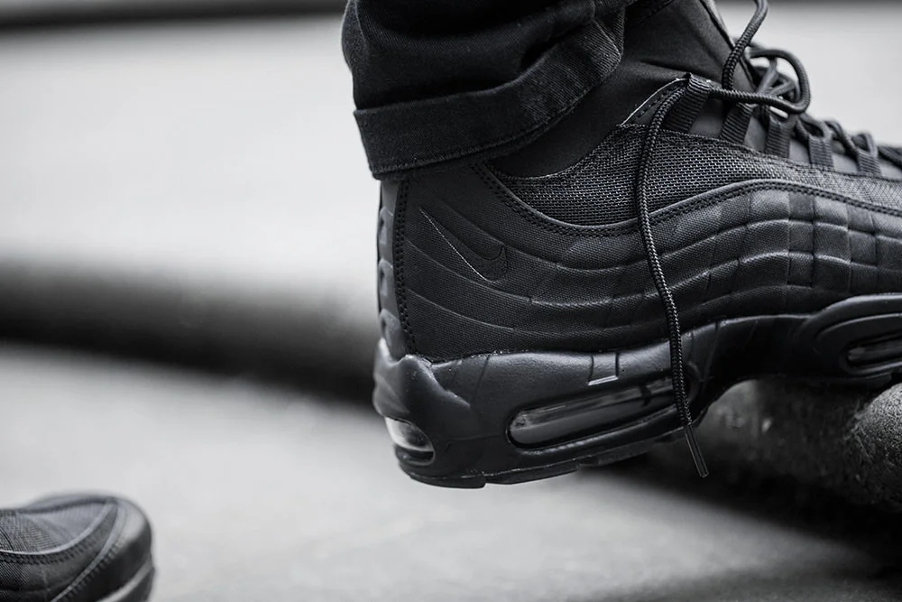 nike air max 95 sneakerboot on feet