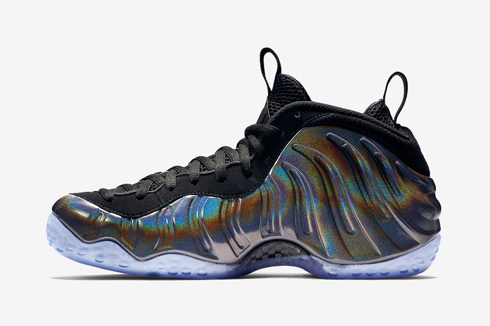 nike-hologram-foamposites-black-friday-01.jpg