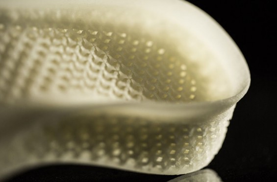 ADIDAS-PRESENTS-THE-FUTURE-OF-RUNNING-SHOES-3D-PRINTED-MIDSOLE-TECHNOLOGY-4-565x372.jpg