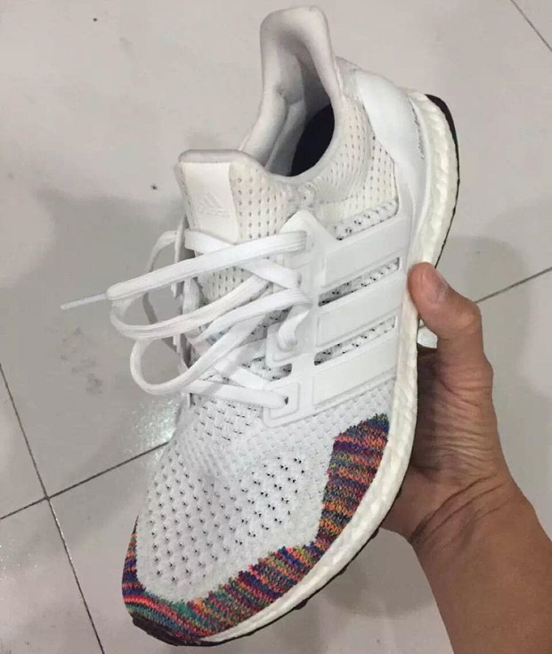 ADIDAS-ULTRA-BOOST-multicolor-03.jpg