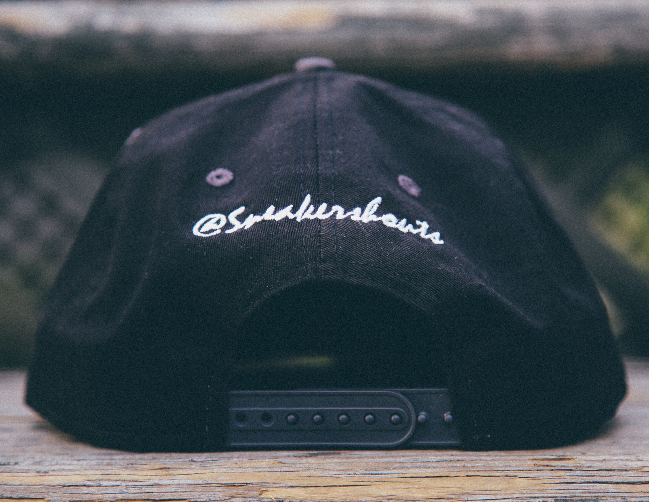 SneakerShouts-Logo-Snapback-New-Era-2.jpg