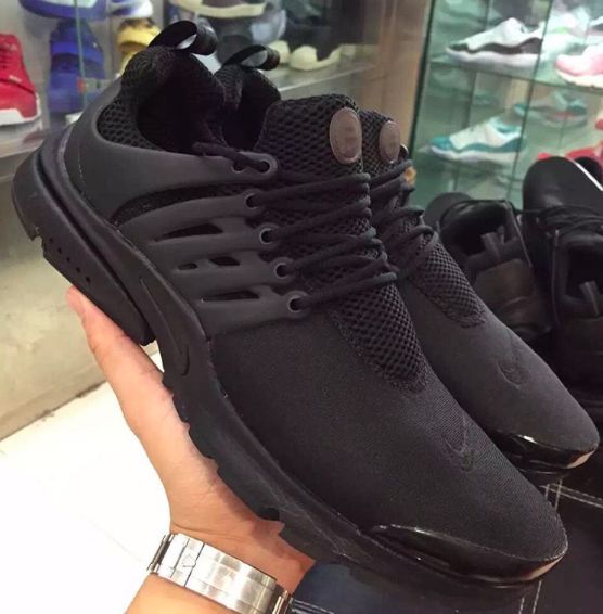 Nike-Air-Presto-Triple-Black-1.jpg