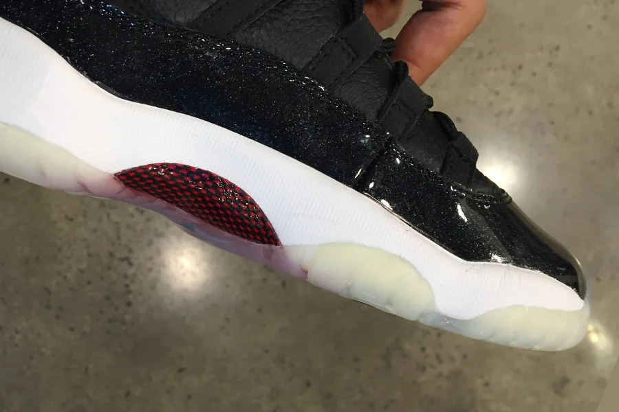 air-jordan-11-72-10-yellowing-1.jpg
