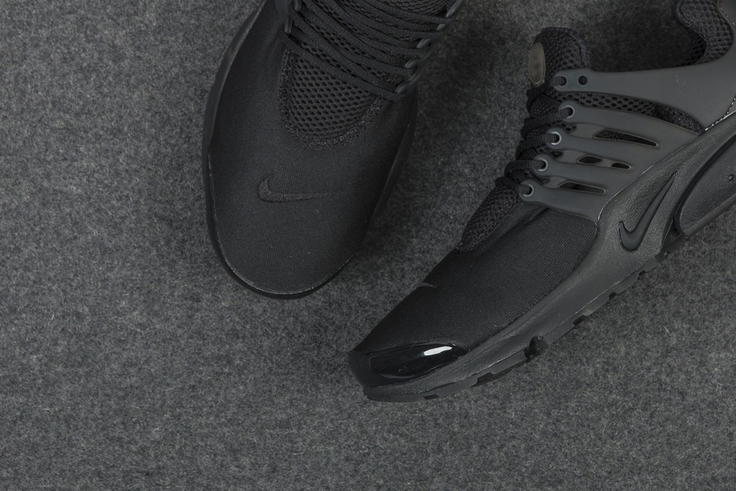 nike-air-presto-triple-black-sneaker-3.jpg