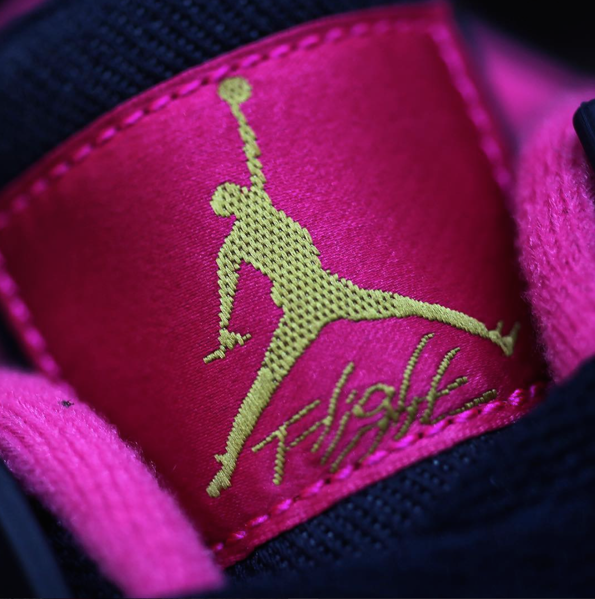 Air-Jordan-4-7.png