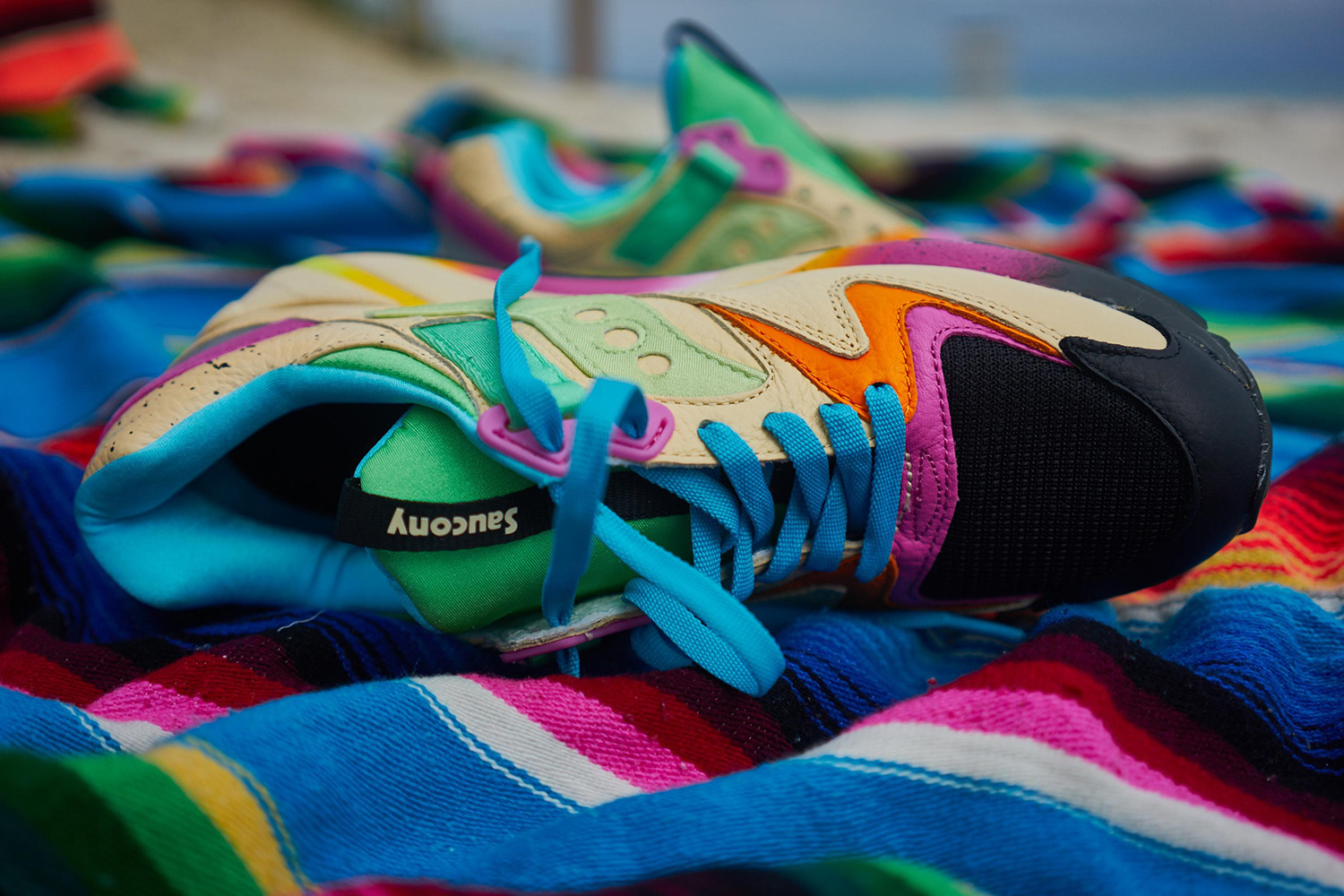 shoe-gallery-saucony-grid-9000-04.jpg