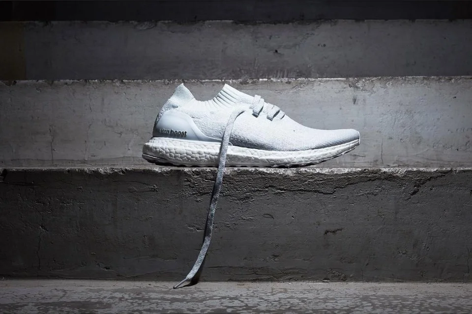 adidas-ultra-boost-uncaged-white-02-960x640.jpg