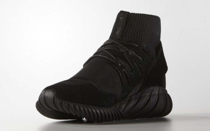 adidas-tubular-doom-black-1-681x423.jpg