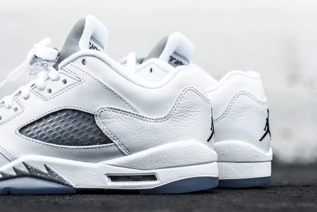 WMNS_Air_Jordan_5_Retro_Low_White_Metallic_Silver_Sneaker_Politics_Hypebeast_2_1024x1024.jpg