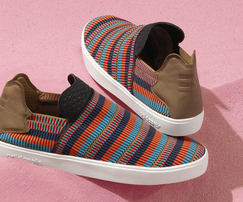 pharrell-adidas-pink-beach-03_o6cl0k.jpg