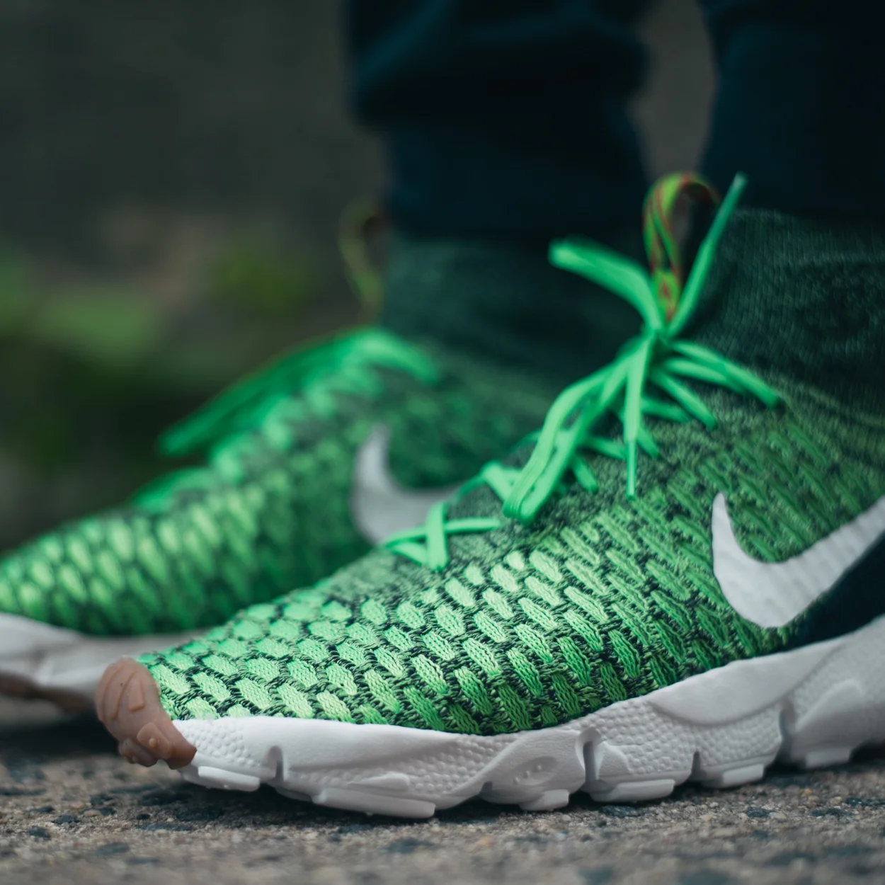 LHFootscapeFlyknitPsnGrnIG-2.jpg