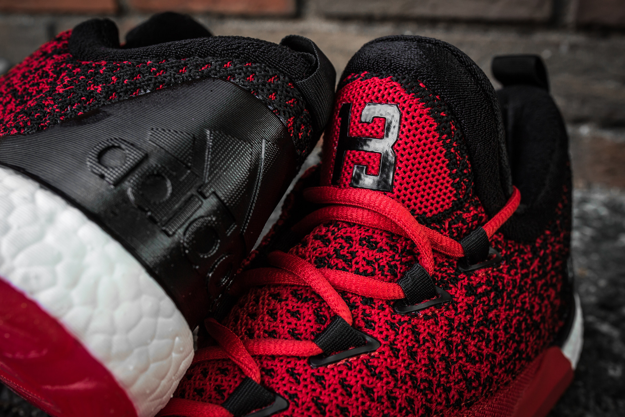 5_Adidas_Crazylight_Boost_2.5_Low_Harden_red-black-9_2048x2048.jpg