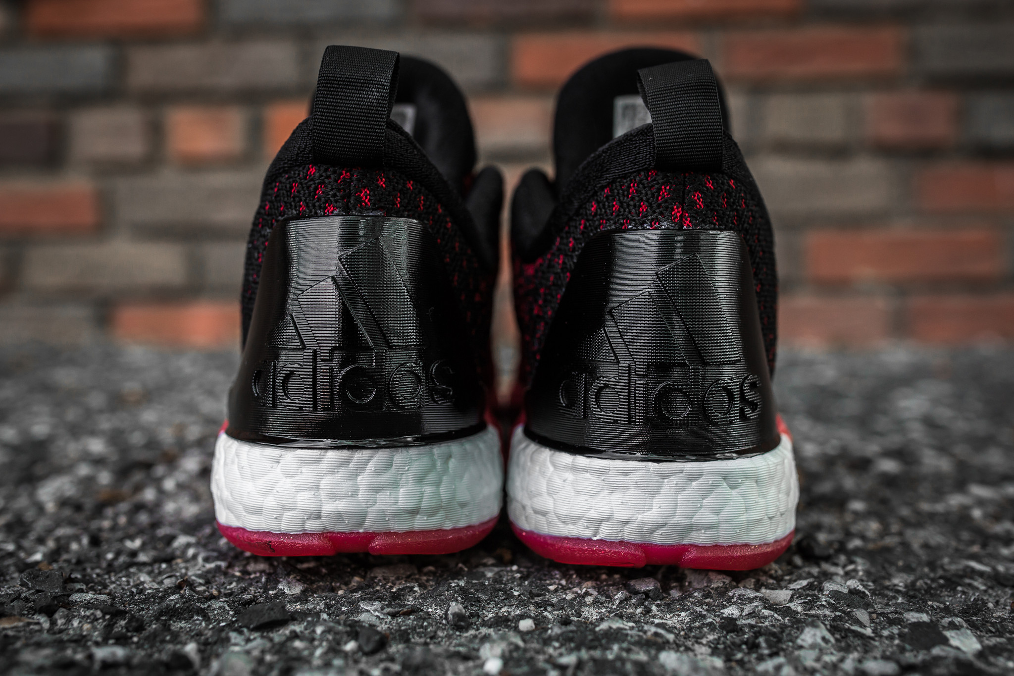 4_Adidas_Crazylight_Boost_2.5_Low_Harden_red-black-5_2048x2048.jpg