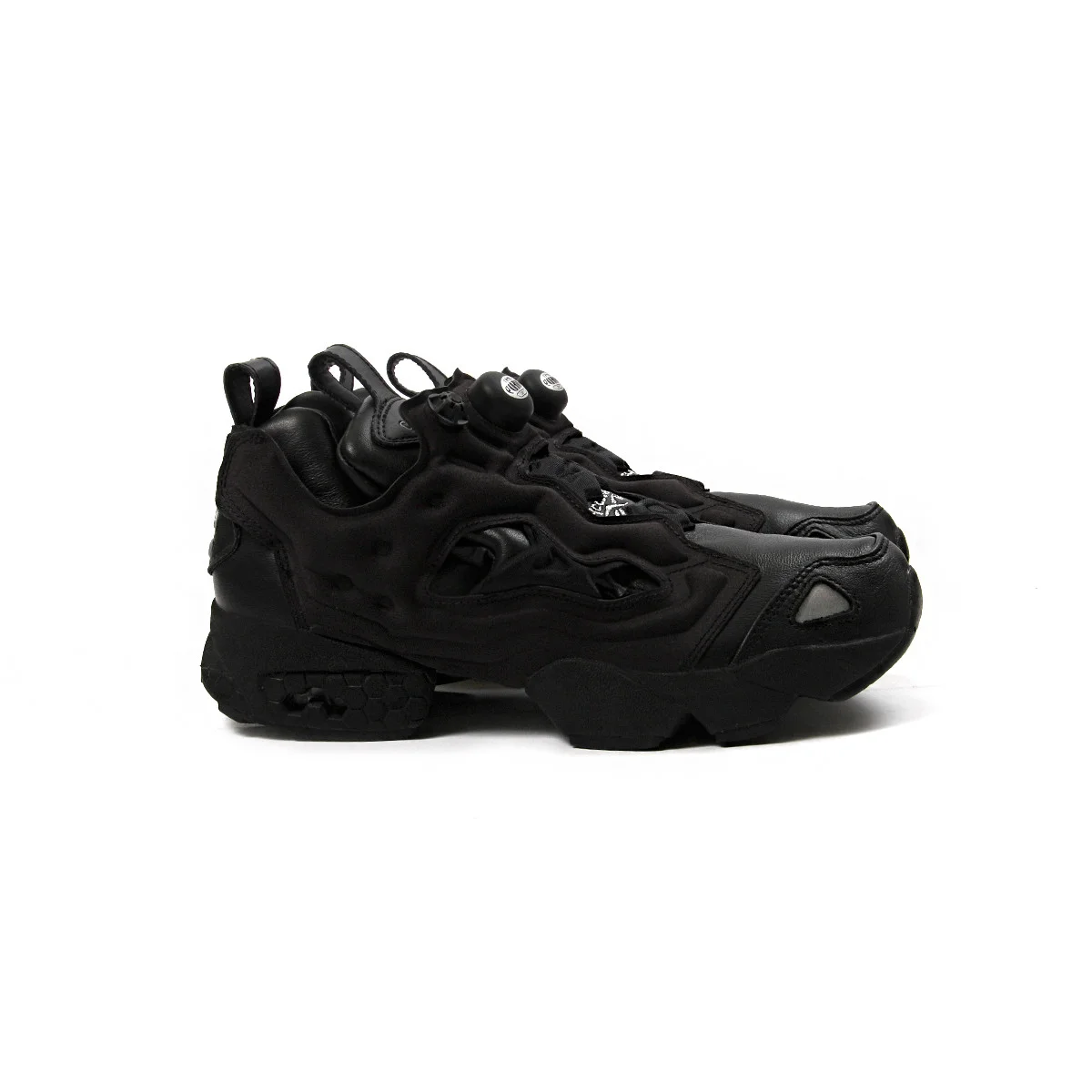 cncptsXreebok-instapump-fury_blkblkmattesilver_1.jpg