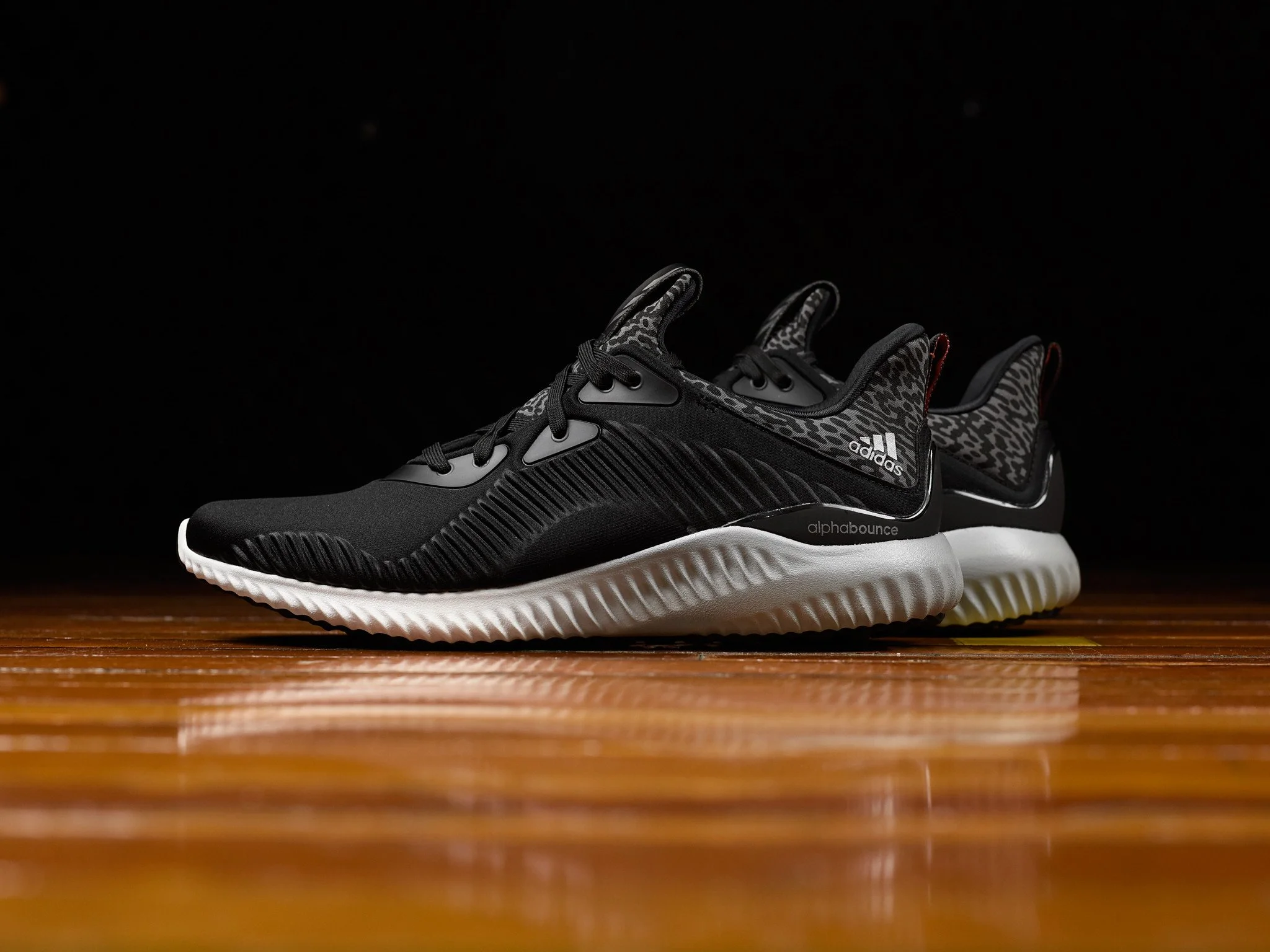 adidas alphabounce core black