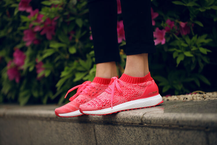 Inadecuado raíz No lo hagas Women's adidas Ultra Boost Uncaged "Ray Red" Under Retail — Sneaker Shouts