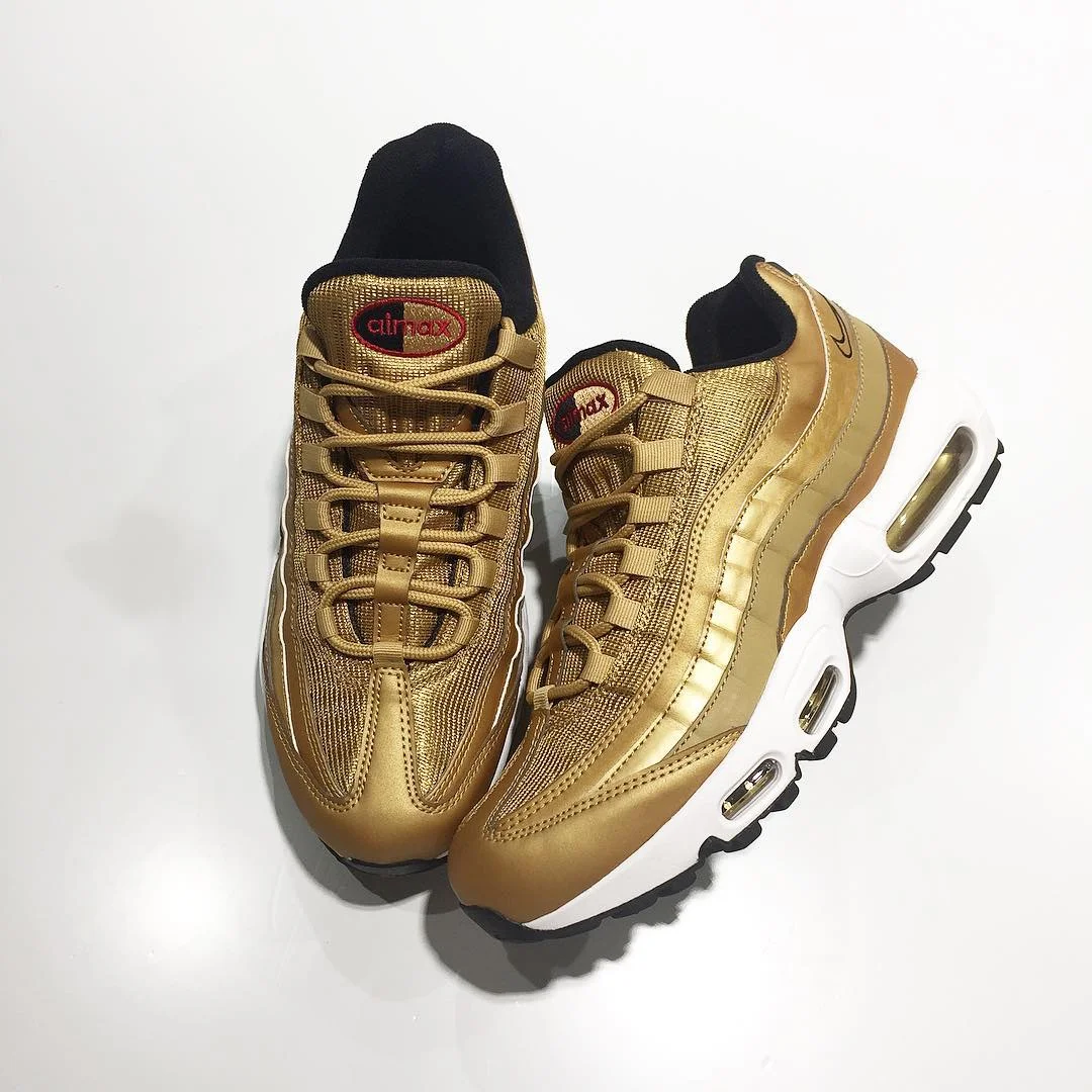 gold sneakers mens
