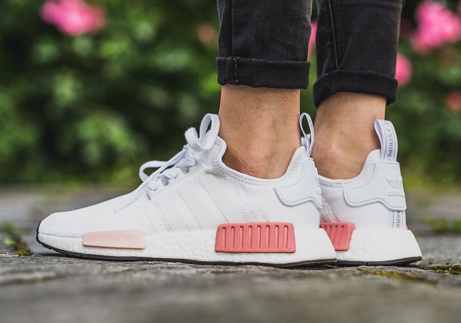Jeg klager schweizisk korruption Now Available: Women's adidas NMD R1 PK "Icy Pink" — Sneaker Shouts