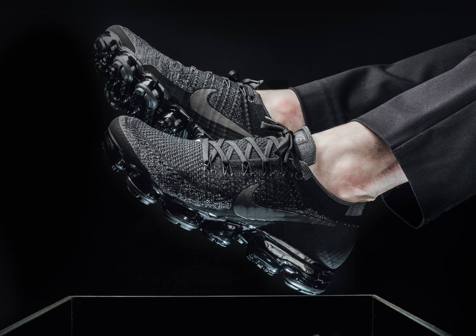 air vapormax flyknit triple black