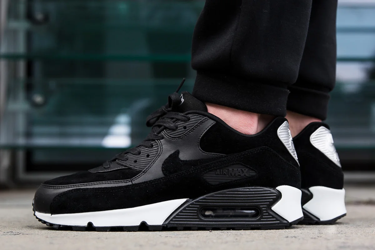 nike zoom rebel sport
