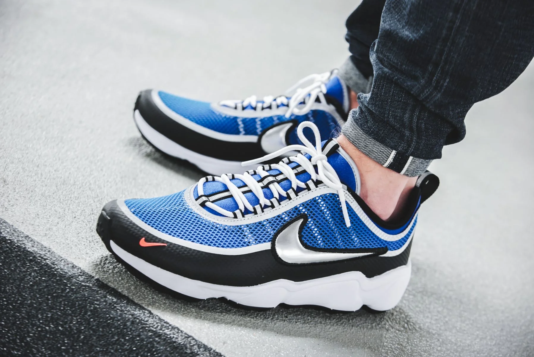 nike spiridon blue
