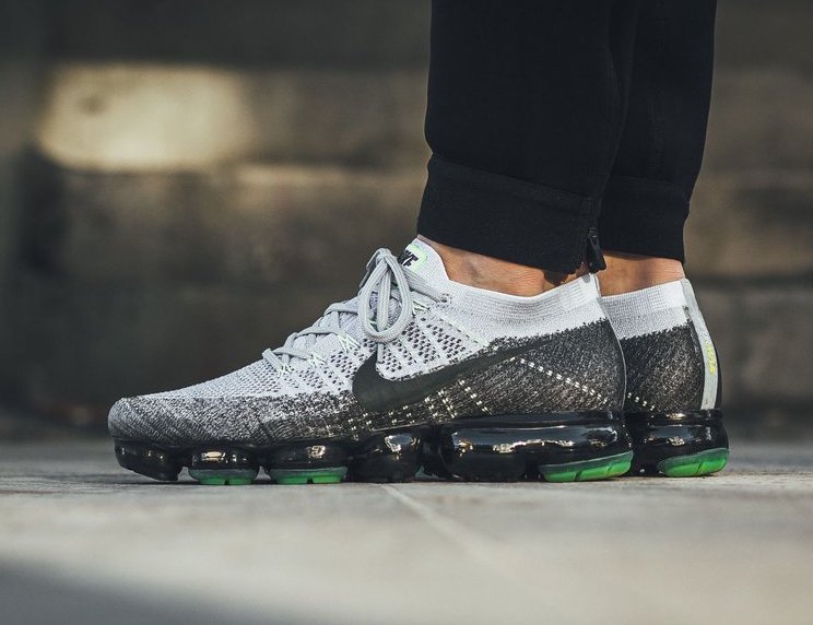 neon green vapormax flyknit