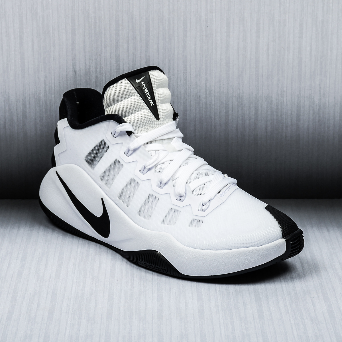 On Nike Low "White" — Sneaker Shouts