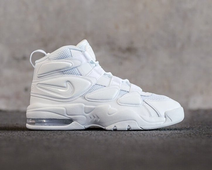 Coche digerir Himno Nike Air Max Uptempo 2 '94 "Triple White" Under Retail — Sneaker Shouts