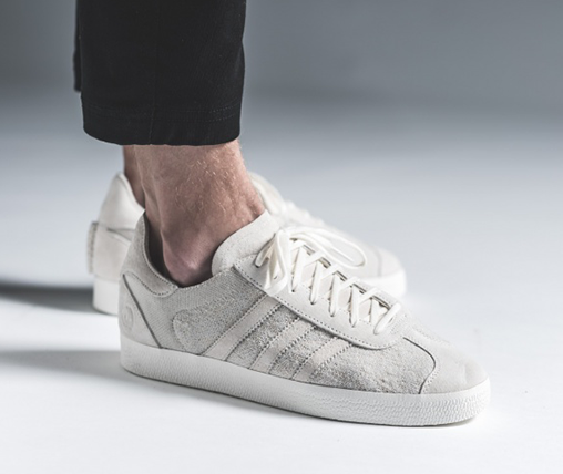 adidas off white suede gazelle