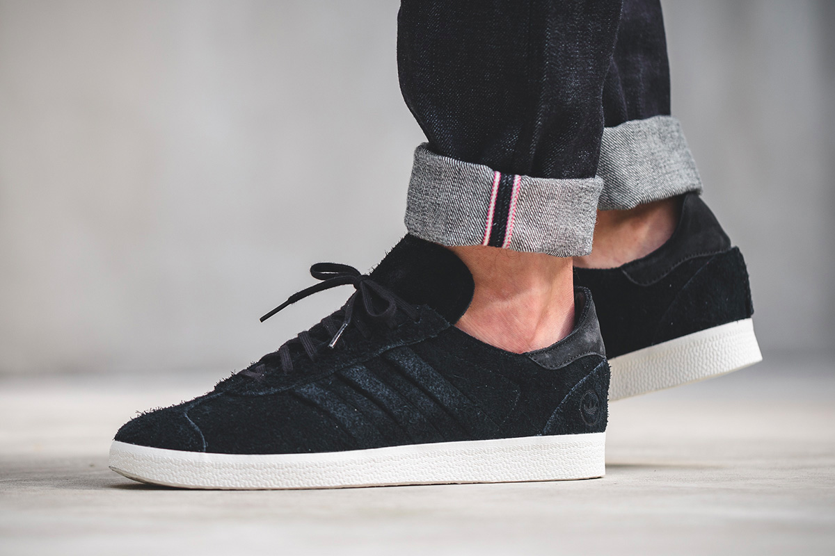 gazelle black suede