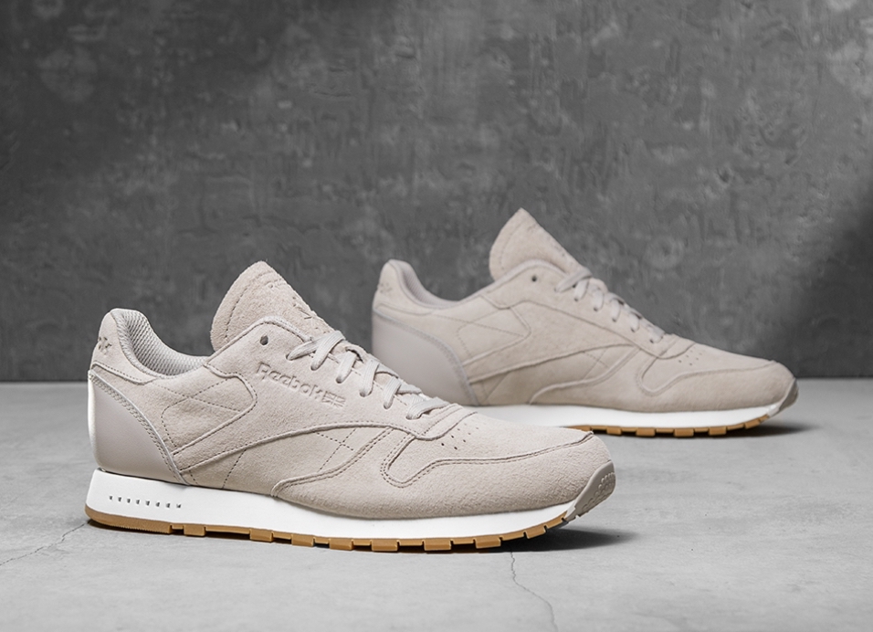 On Sale Reebok Classic Leather SG Sand Sneaker Shouts