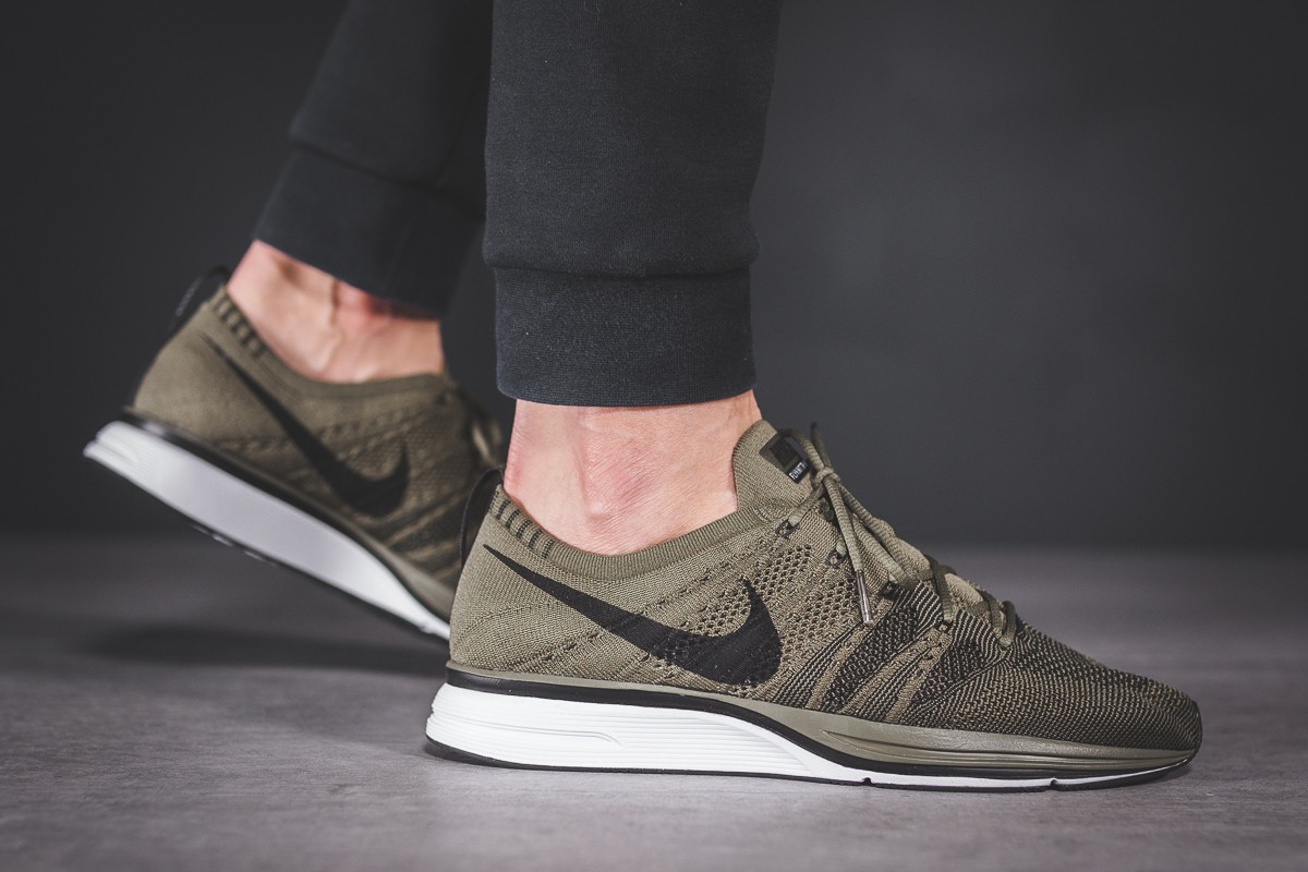 nike flyknit trainer medium olive