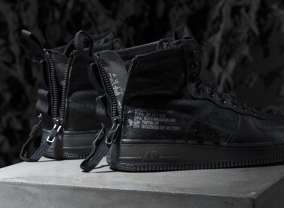 compact Daughter river On Sale: Nike SF-AF1 Mid "Triple Black" — Sneaker Shouts