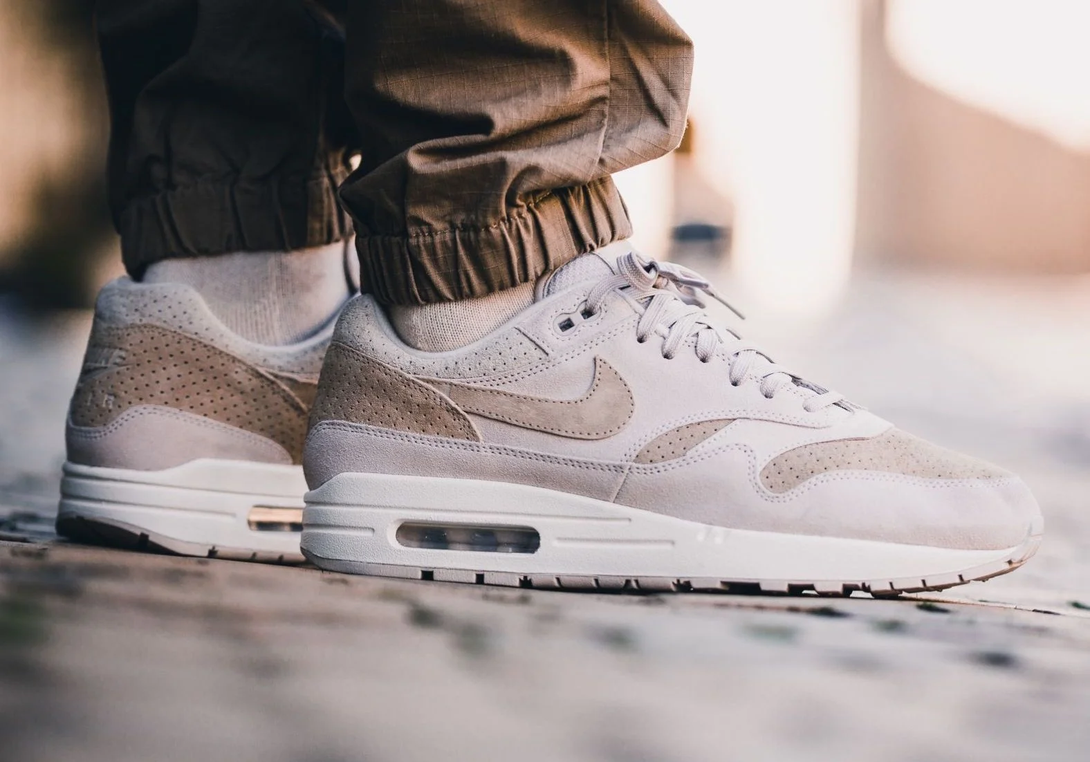 nike air max 1 sand