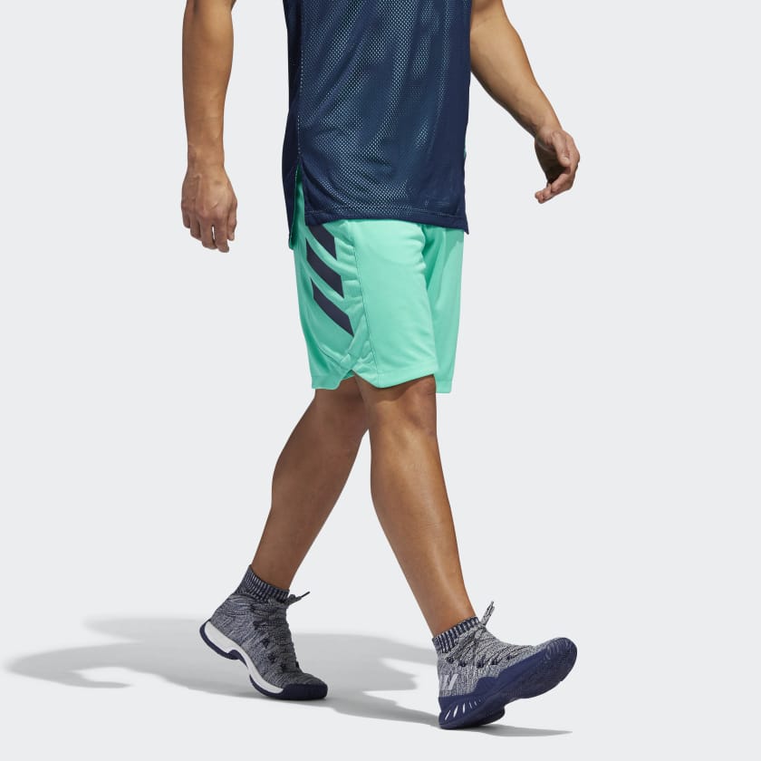 Accelerate_Shorts_Green_CE6970_25_model.jpg